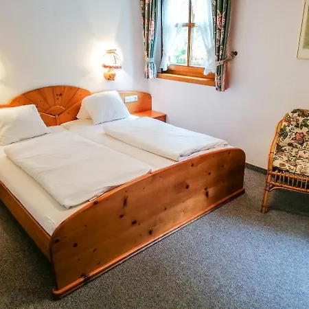 Haus Am Romerbad Бад Кляйнкирххайм